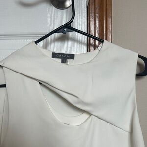 Gracia sleeveless Top in Cream